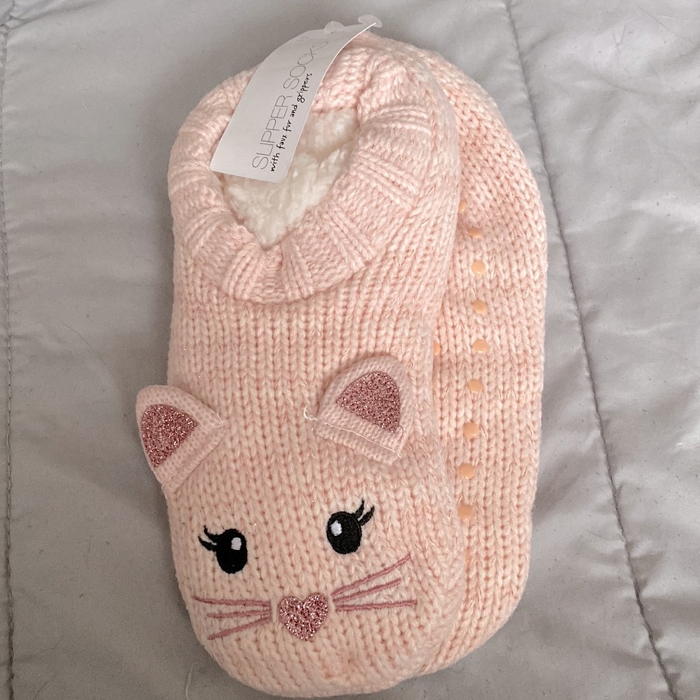 Knitted Slippers w/ Grips on bottom